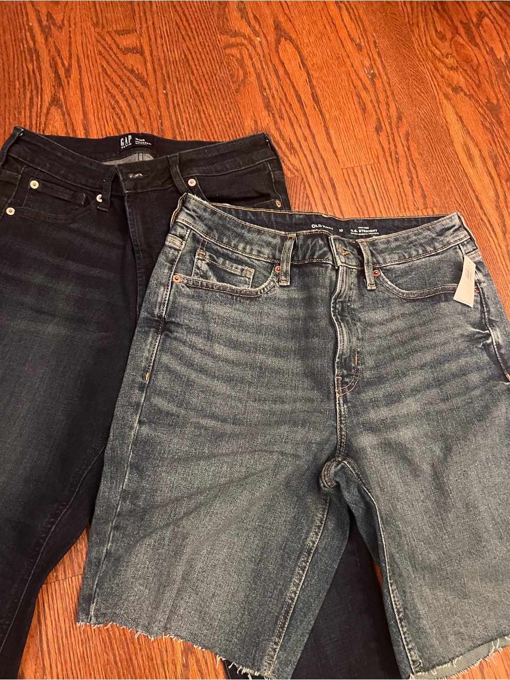 GAP Skinny Jeans in Dark Blue with old Navy  NWT Medium Blue Cutoff Shorts - Picture 2 of 12